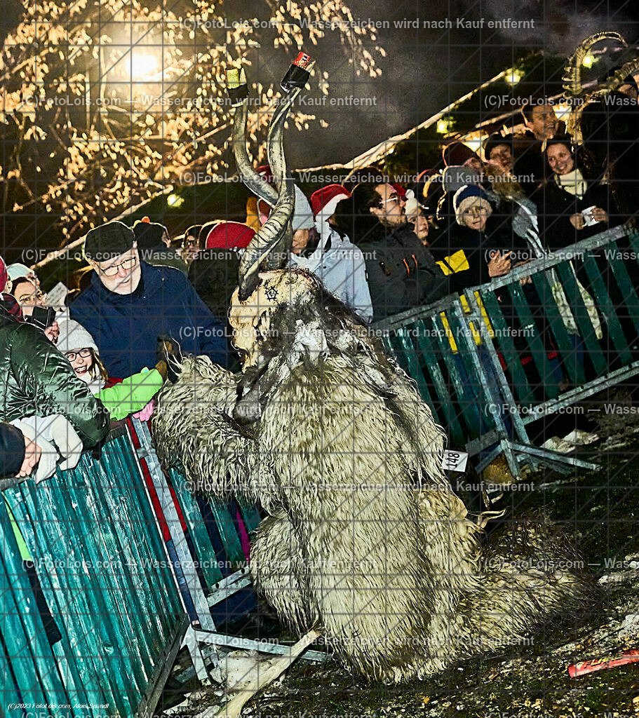 ALP5302_WIESELBURGER ADVENT_Perchtenlauf | (C)FotoLois.com, Alois Spandl, WIESELBURGER ADVENT, Perchtenlauf, So 10. Dez. 2023.