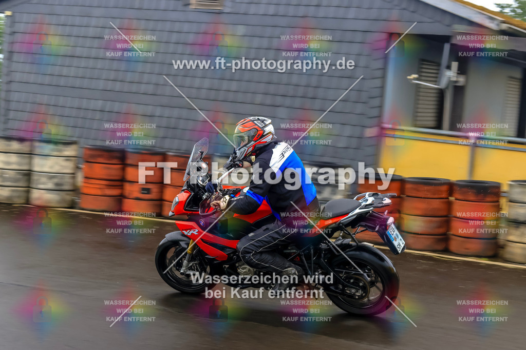 OBK-6075 | Hier findet Ihr Bilder von Touristenfahrten auf der Nürburgring Nordschleife oder von anderen Veranstaltungen die ich besucht habe. Viel Spass beim Durch Schauen 