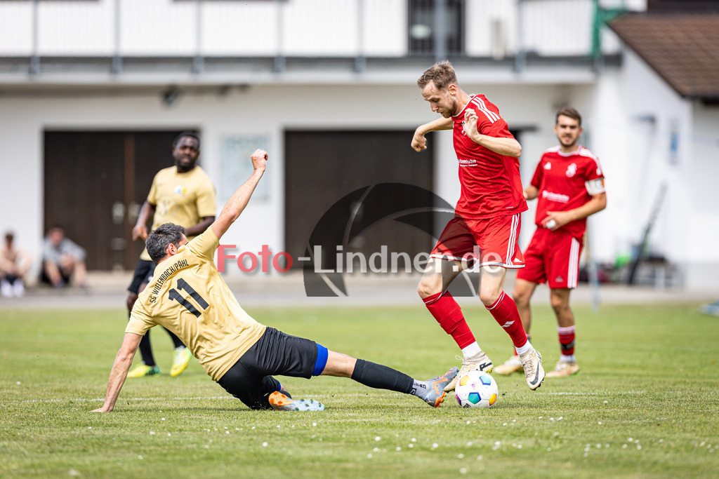 SG Wielenbach/Pähl gegen SpFrd Bichl | Fußball Herren Kreisklasse Gruppe 3 Zugspitze 2025/26 27. Spieltag, SG Wielenbach/Pähl gegen SpFrd Bichl, 20260510,Zweikampf,2026-05-10 in 82407 Wielenbach (Sportzentrum Grünbachstuben, Platz 1, Hirschbergstr. 16), Lino MISSEL (SG Wielenbach/Pähl 11), Henrik LEYING (SpFrd Bichl 8)Copyright: WolfgangxLindner www.foto-lindner.de