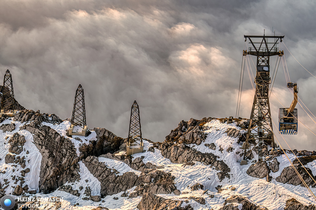Säntis_0024 | Alle Bilder von Heinz Vonäsch Fotografie können alle zu günstigen Preisen gekauft werden! Download der Bilder, Ausdrucke, Postkarten, Tassen T-Shirts, Kalender, Alu- Dibond usw. - Realisiert mit Pictrs.com