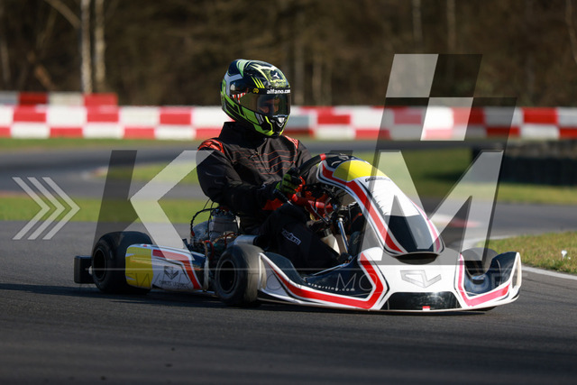 0DKP1880 | Kliewer Motion & Motorsport - Realisiert mit Pictrs.com