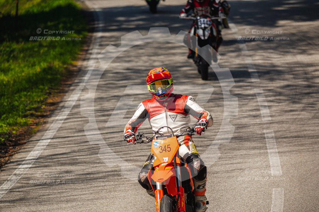 1221 - Bergrennen Landshaag2026 | BREITBILD Austria Webshop

Finde Fotos von: Breitbild, Breitbild Austria, Landshaag, Europeanbikers, KTM, BMW, Bergrennen, Bikeporn, Carporn, Bikes, Cars, Fotografie, Oberösterreich, Österreich, Berufsfotograf, Motorradteile Ganster, Julbach, Pannoniari - Realisiert mit Pictrs.com