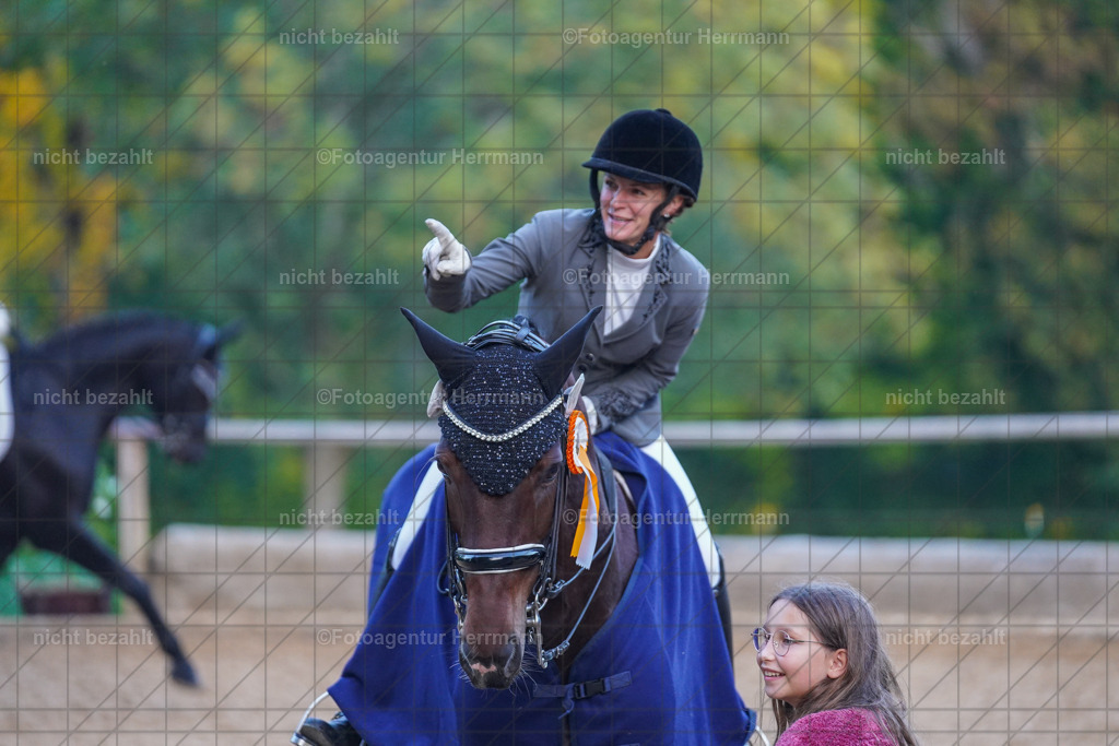 20221007-FAH00655 | Diessen am Ammersee, 2022, Dressur- und Springturnier, Reitsportbilder, Turnierfotografen Bayern, Pferdefotografen, Fotoagentur Herrmann, Turnierbilder