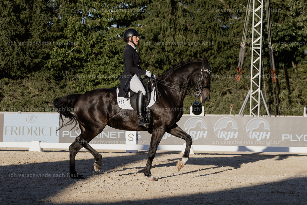 FHC2026_P09_182_19377 | Fichtenhof Classics 2026 – Grand Prix de Dressage - VOLTAIRE Design Preis, Reitanlage Fichtenhof, Sch ftlarn