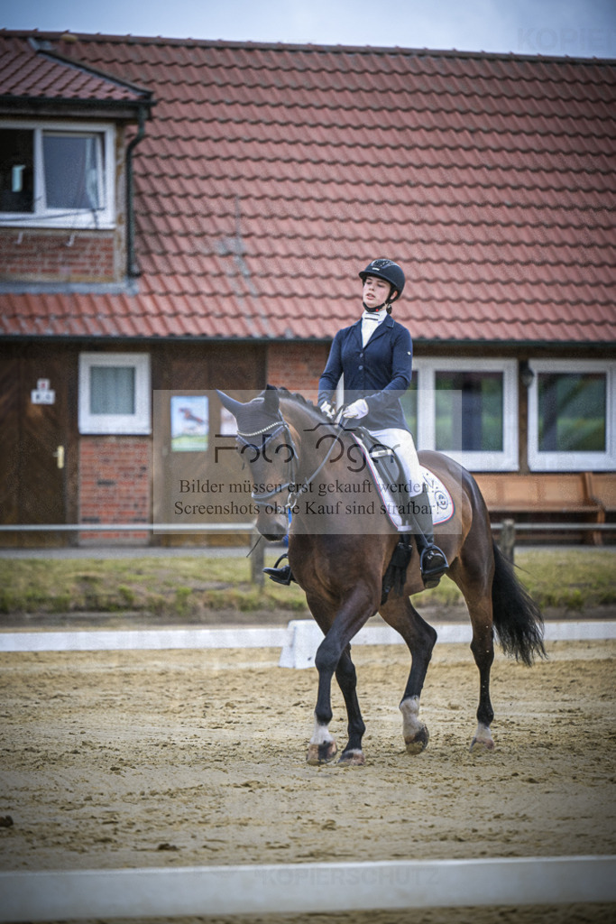 DOS_4363 | Entdecke hochwertige Reitturnierfotos von Foto Oger. Professionell, emotional und authentisch – jetzt Lieblingsmomente im Shop bestellen. - Realisiert mit Pictrs.com