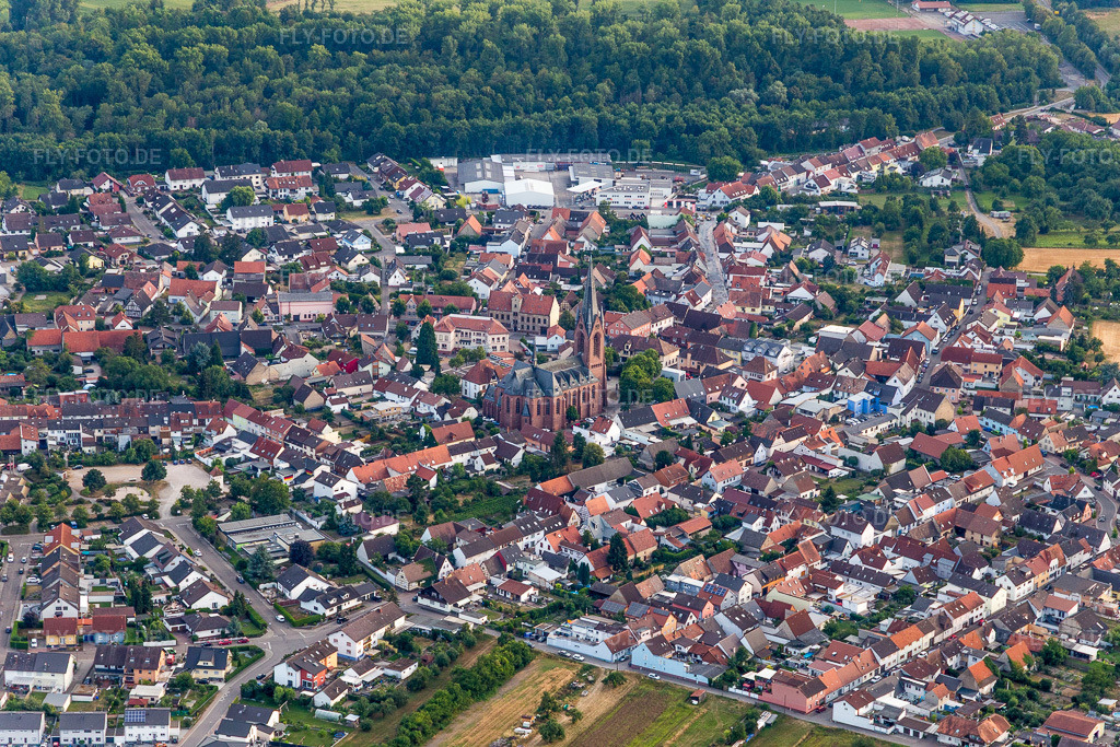 Luftbild: Ortsansicht von Nordosten im Ortsteil Rheinsheim in Philippsburg im Bundesland Baden-Württemberg in Deutschland. Foto: IMG_109076.jpg vom 19.07.2018 durch Werner Riehm/FLY-FOTO.de