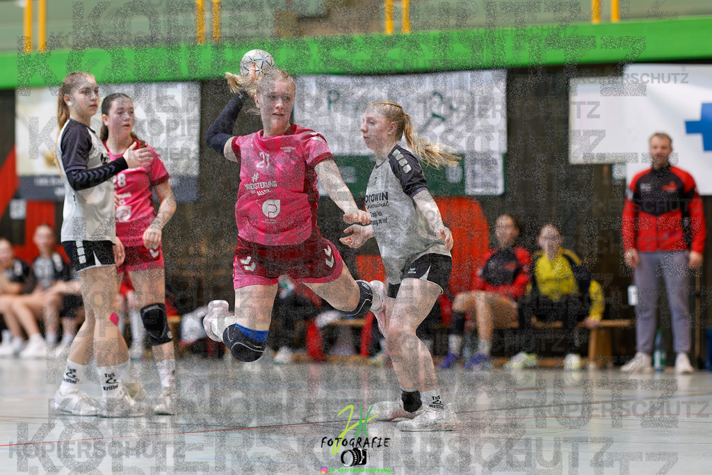 Hessenmeisterschaft wJC - Spiel um Platz 3; TuS Kriftel - SG Schenklengsfeld | Hessenmeisterschaft wJC - Spiel um Platz 3; TuS Kriftel - SG Schenklengsfeld am 22.03.2025 in Biedenkopf (Sporthalle Lahntalschule)Photo © 2025 - Jörg Heinrich - Realisiert mit Pictrs.com