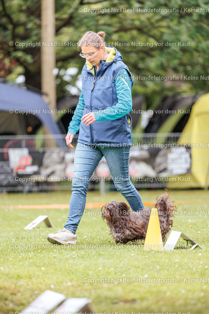 RO-Blumenthal-2026-Nickbest-Hundefotografie-0329 | Dein Hund! Dein Moment! Deine Erinnerungen! Hundefotografie in Bremen Blumenthal. Ich fange die besonderen Momente deines Vierbeiners ein – ob Indoor mit Blitzanlage oder in der freien Natur. Sicher dir dein Moment und dein Termin für eure Erinnerungen.
