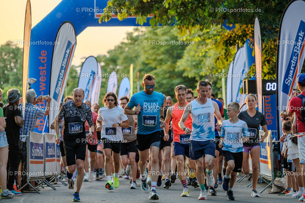 Sparda-Bank Nachtlauf Bonn; Bonn, 18.06.2025 | Impressionen vom Sparda-Bank Nachtlauf Bonn am 18.06.2025 in Bonn (Nordrhein-Westfalen). 