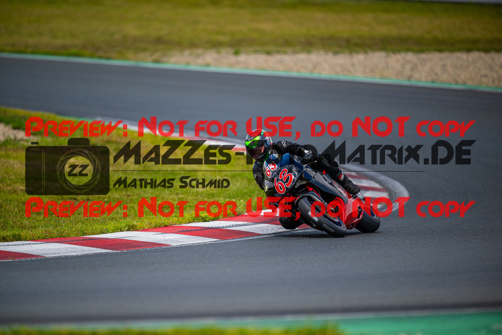 MaZZes_FotoMatrix_240724_6007705_2-109 | ROT