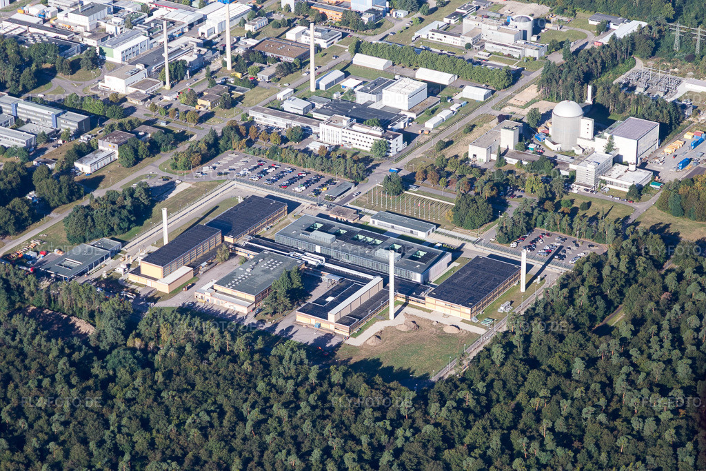Luftbild: Campus- Universität KIT - Campus Nord (ehemaliges Kernforschungszentrum Karlsruhe) im Ortsteil Leopoldshafen in Eggenstein-Leopoldshafen im Bundesland Baden-Württemberg in Deutschland. Foto: IMG_093957.jpg vom 23.08.2016 durch Werner Riehm/FLY-FOTO.de