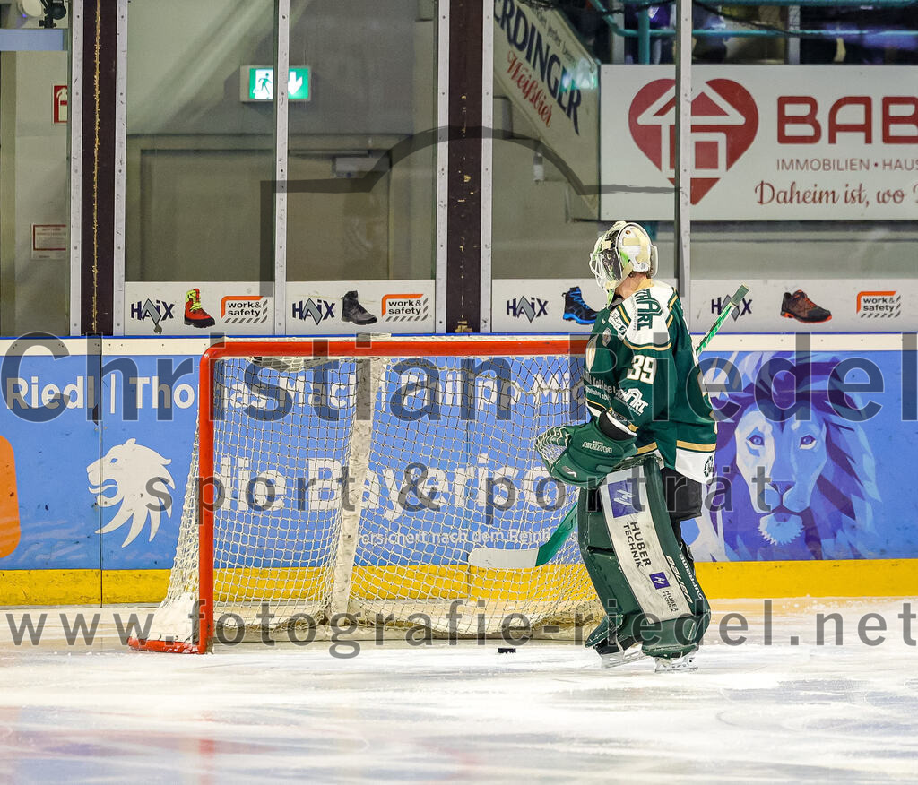 2025-12-23_092_TSV_Erding_gegen_Heilbronner_Falken | Erding, Deutschland, 23.12.2025:Eishockey, Oberliga Süd 2025 / 2026, 29. Spieltag, TSV Erding gegen Heilbronner Falken, Endergebnis: 5:4Torwart Leon Meder (Erding Gladiators, #39)Foto: Christian Riedel / fotografie-riedel.net