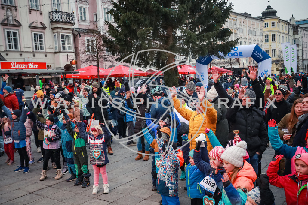 SILVESTERLAUF LINZ 25 | Linz, AUSTRIA, 31. Dezember 25, TRIRUN SILVESTERLAUF LINZ 25 , Image shows: 
Photo: WAPICS / BINDER Manuel