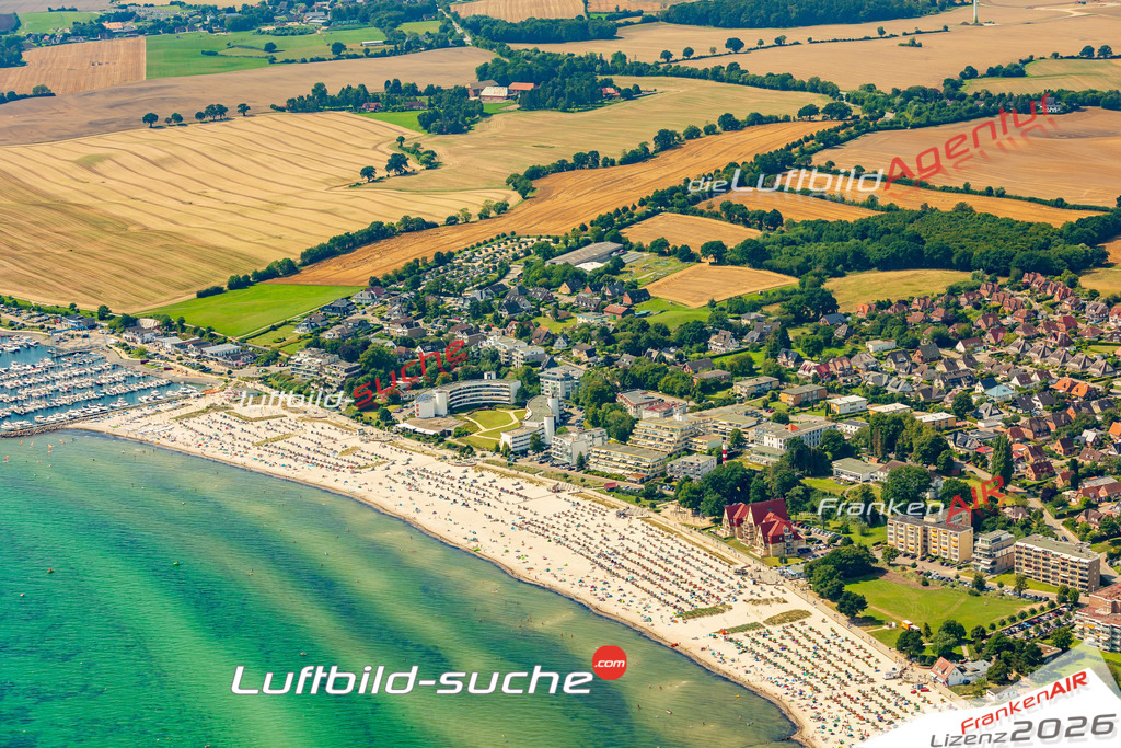 Ostsee Ufer Strand Grömitz Bild- Das Luftbild wurde 2025 vom UL-Flugzeug heraus erstellt ( keine Drohne bzw. Drohnenaufnahme ) - Hochauflösende Luftaufnahme -Nicht vergleichbar mit Google Maps oder Satelittenbilder- Die Geschenkidee !Mit Lizenz und Bildrechte bestellbar - CC