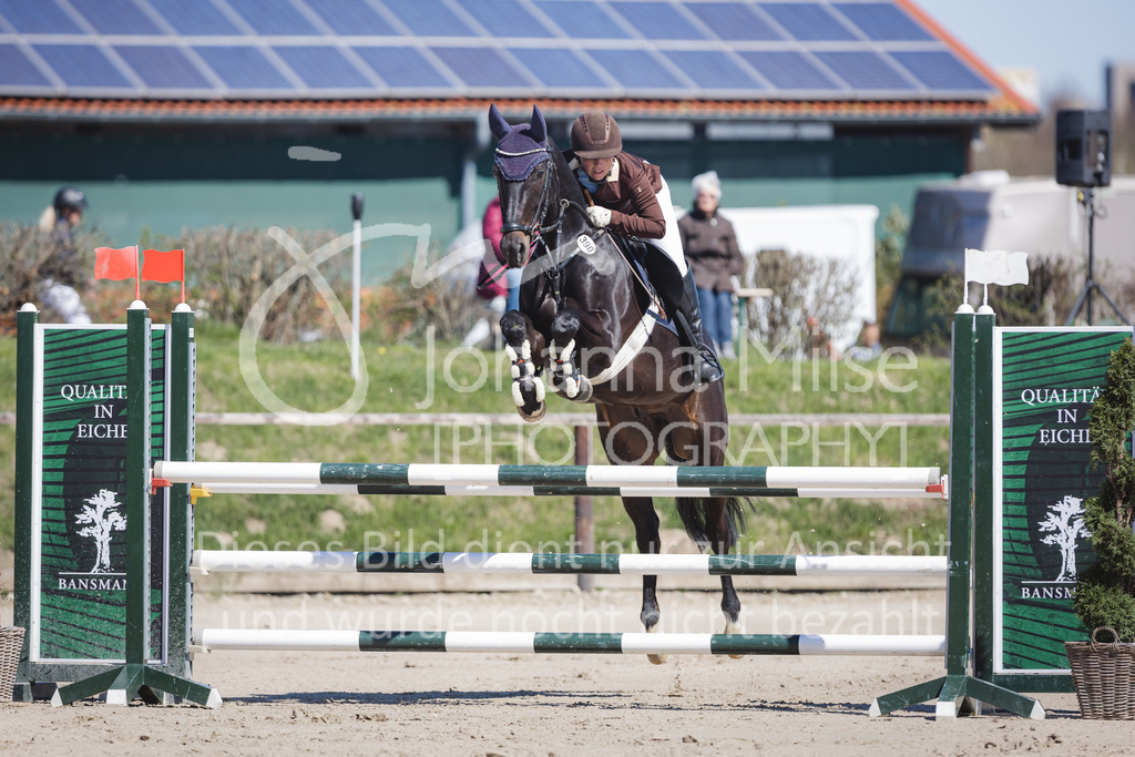 220416_3_A-Springen-322 | Frühlingsfest der Pferde
Herford
16.April 2022
03/1 Sprigprüfung mit steigenden Anforderungen Kl. A** geschlossen 0-43 RLP