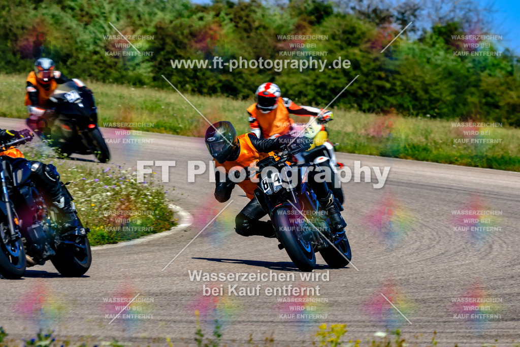 084-3213 | Hier findet Ihr Bilder von Touristenfahrten auf der Nürburgring Nordschleife oder von anderen Veranstaltungen die ich besucht habe. Viel Spass beim Durch Schauen 