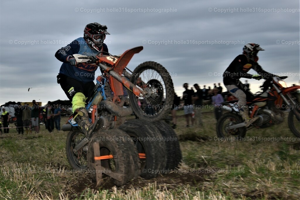 DSC_0238_01 (2) | Sportfotografie , Motorsport, Motoross, Reitsport, Mointainbike, Enduro,
Landschaft , Outdoor, Eventfotografie, Landschaft, Bilder online bestellen - Realisiert mit Pictrs.com