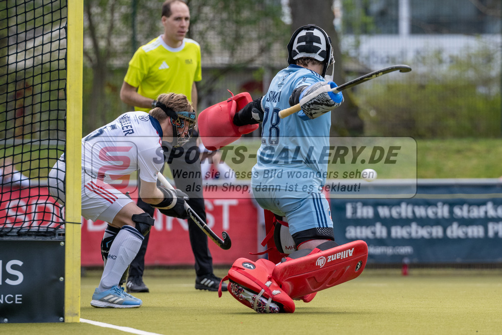SFE_20260321_0034 | Köln, Deutschland, 21.03.26: Feldhockey 1. Bundesliga Herren zwischen Rot-Weiss Köln - Mannheimer HC im REWE Sportpark am 21.03.2026 in Köln, Deutschland. (Foto von Stephan Fehrmann)Köln, Germany, 21.03.26: Feldhockey 1. Bundesliga Herren between Rot-Weiss Köln - Mannheimer HC in REWE Sportpark at 21.03.2026 in Köln, Deutschland. (Foto from Stephan Fehrmann)