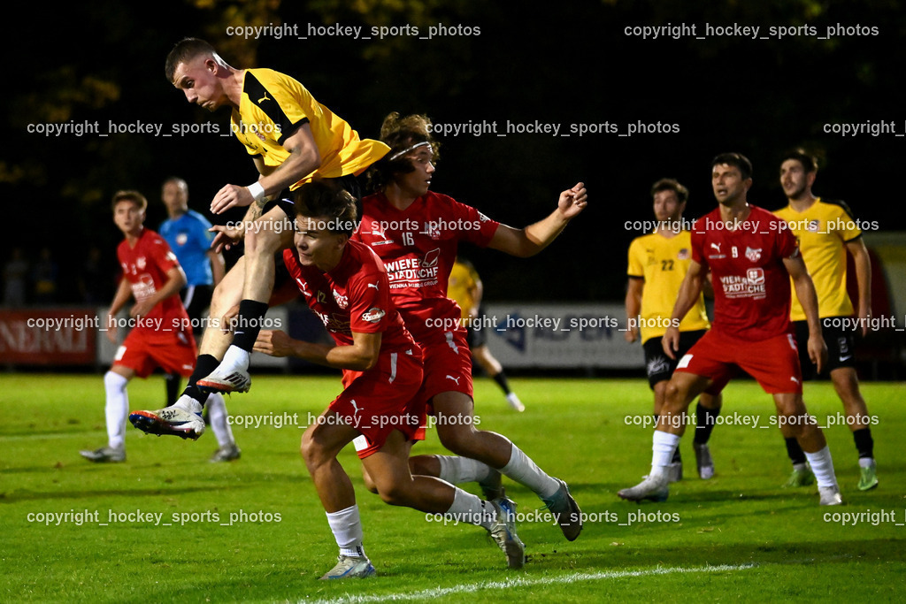 FC KAC 1909 vs. FC Nussdorf Debant | #14 Dino Zenkovic FC Nussdorf Debant, #12 Noa Mosser FC KAC, #16 Noah Pogatetz FC KAC, FC KAC 1909 vs. FC Nussdorf Debant, FC KAC 1909 vs. FC Nussdorf Debant am 19.09.2025 in Klagenfurt (Sportplatz KAC), Austria, (Photo by Bernd Stefan)