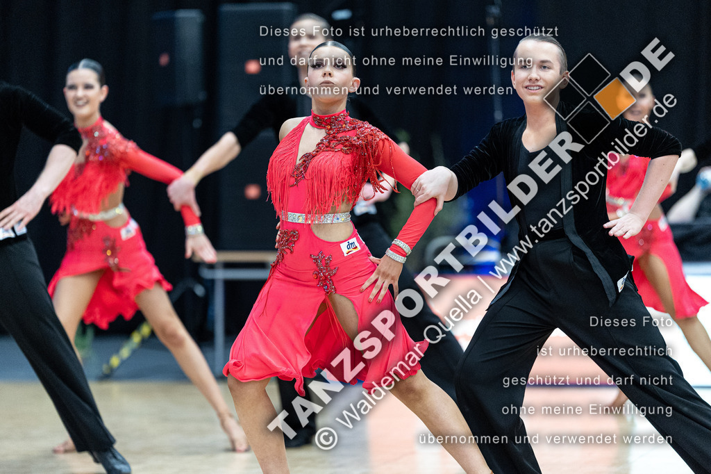20240406-10989 | Hier finden Sie Tanz Bilder vom Latein und Standard Formationen tanzen. Sportbilder vom Tanzsport. Schöne Fotos und von Weltmeisterschaft, Europameisterschaft, Bundesliga, Regionalliga, Oberliga und Landesliga sowie von GOC Stuttgart, DanceComp, WM Bremen