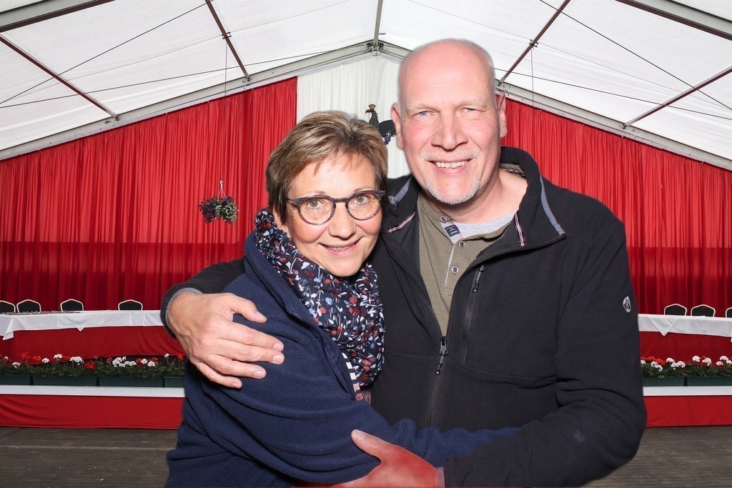 top-top.de 240928-147 | Foto, Video, Fotografie, Videografie, Fotobox, DJ, Discjockey, Musik, Musikbox, Veranstaltung, Photobooth, Amazon, Ebay, Buchtipp, Bestseller, Autor, Verlag, Buch, Wesel, Hamminkeln, NRW, Dinslaken, Rees, Drohne, Hochzeit, Party, Fotobox, Wesel, Fotograf