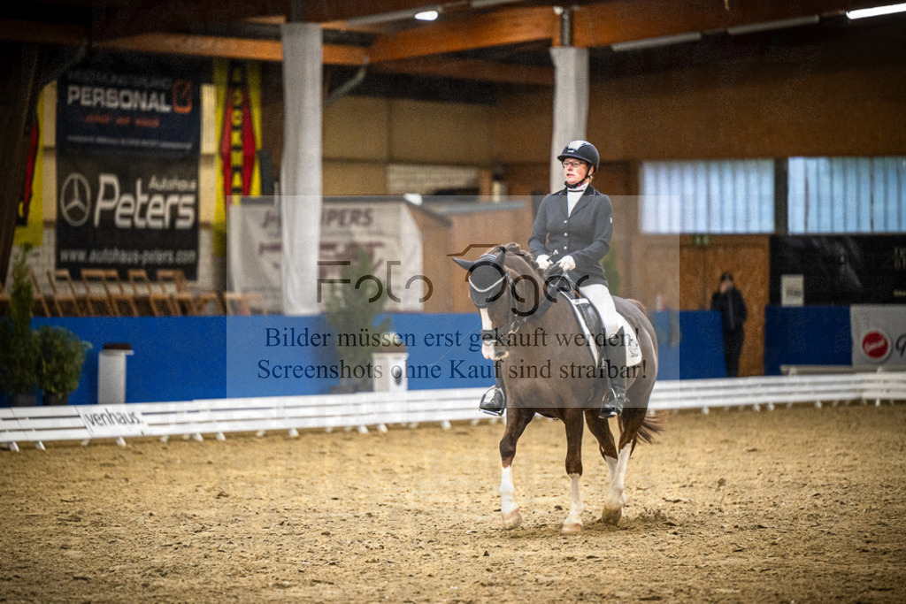 DOS_0506 | Entdecke hochwertige Reitturnierfotos von Foto Oger. Professionell, emotional und authentisch – jetzt Lieblingsmomente im Shop bestellen.Deutschlandweite Turnierfotografie. - Realisiert mit Pictrs.com