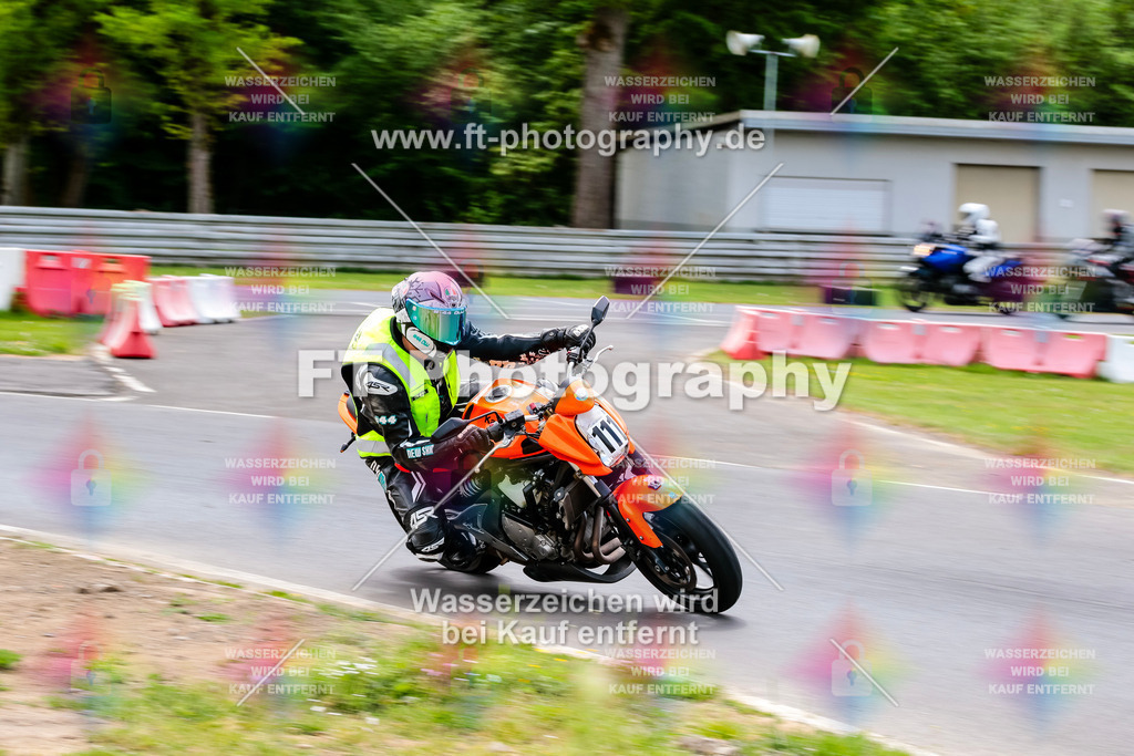 MotoTeamVBK-20772 | Hier findet Ihr Bilder von Touristenfahrten auf der Nürburgring Nordschleife oder von anderen Veranstaltungen die ich besucht habe. Viel Spass beim Durch Schauen 