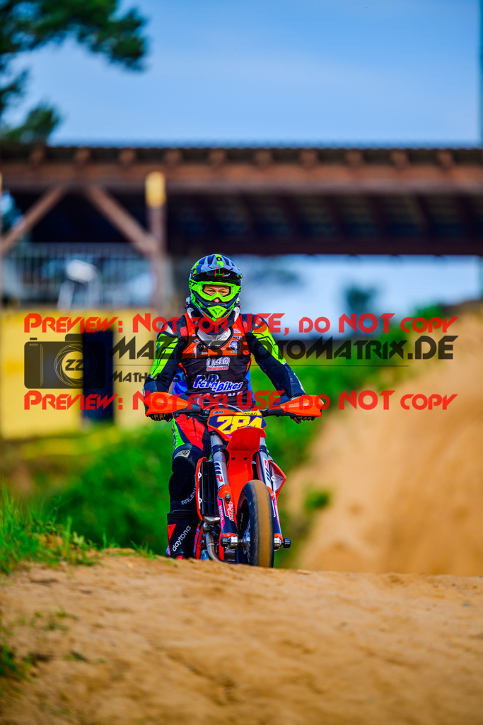 MaZZes_FotoMatrix_240511_6007705_8811 | S4