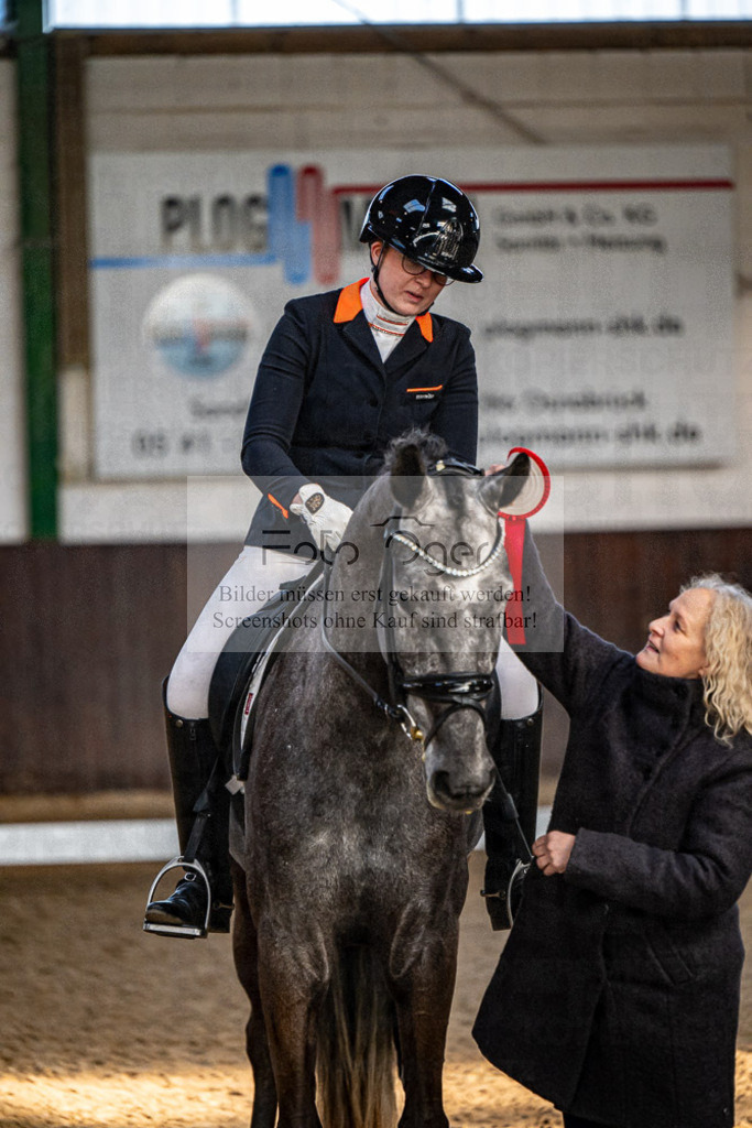 20240308-DOS_4658 | Entdecke hochwertige Reitturnierfotos von Foto Oger. Professionell, emotional und authentisch – jetzt Lieblingsmomente im Shop bestellen.Deutschlandweite Turnierfotografie. - Realisiert mit Pictrs.com