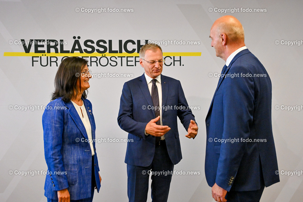 Pressekonferenz OoeVP stellt personelle Weichen_ 05.07.2024-77 | 05.07.2024, Linz, AUT, Pressekonferenz OoeVP stellt personelle Weichen - Verlaesslich fuer Oberoesterreich, im Bild Margit Angerlehner (VP, LAbg.), LH Thomas Stelzer (VP, Landeshauptmann Ooe), Christian Doerfel (VP, LAbg., Klubobmann, Bgm. Steinbach an der Steyr)