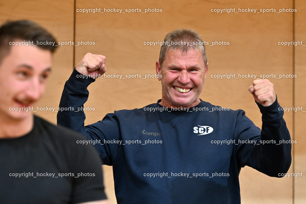 SC Ferlach vs. roomz JAGS Vöslau | Jubel Obmann SC Ferlach Walter PERKOUNIG, SC Ferlach vs. roomz JAGS Vöslau, SC Ferlach vs. roomz JAGS Vöslau am 08.11.2025 in Ferlach (Ballspielhalle Ferlach), Austria, (Photo by Bernd Stefan)