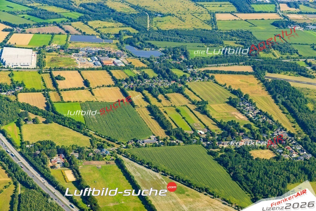 Schöne Luftaufnahme als Geschenk in Langberg Handewitt - Die Luftbildaufnahme wurde 2025 vom UL-Flugzeug heraus erstellt ( keine Drohne ) - Hochauflösende Luftaufnahme -Nicht vergleichbar mit Google Maps oder Satelittenbilder- Die Geschenkidee !Mit Lizenz und Bildrechte bestellbar