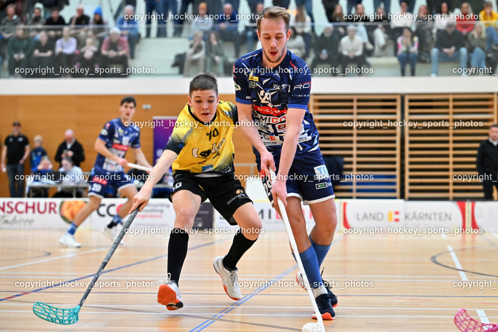 VSV Unihockey  vs. FBK Loka  | #29 Anze Brajic VSV Unihockey, #70 Miha Triler FBK Loka, VSV Unihockey  vs. FBK Loka , VSV Unihockey  vs. FBK Loka  am 25.01.2026 in Villach (Ballspielhalle St. Martin), Austria, (Photo by Bernd Stefan)