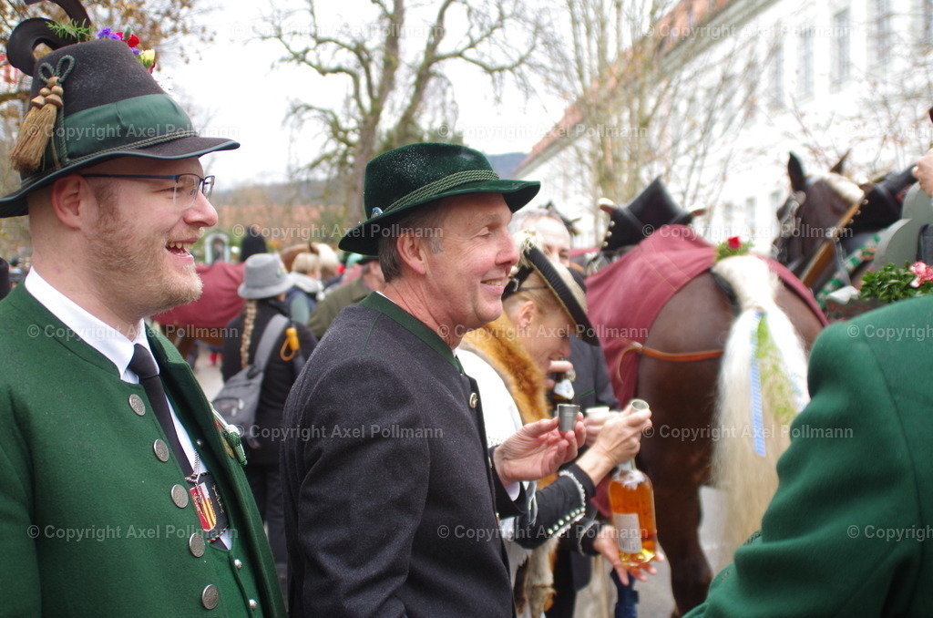 IMGP9639 | fotografiert von Axel PollmannLeonhardi Wallfahrt Benediktbeuern und Murnau, Fronleichnam, Fasching, Landschaft im Loisachtal und Benediktbeuern  - Realisiert mit Pictrs.com