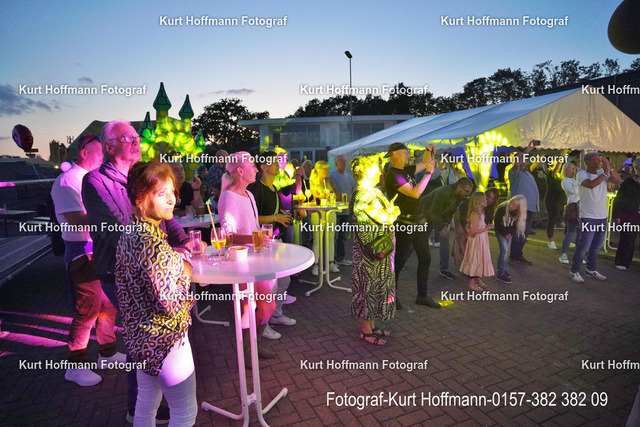 74Geburtstag Thomas Meyer |  Fotograf Kurt Hoffmann - Realisiert mit Pictrs.com