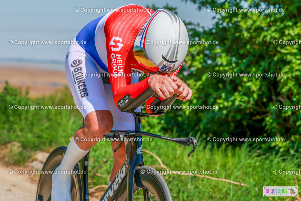 144_AR7_3846 | Neusiedlersee Radmarathon 2026@sportshot_your_pictrs #yourpictures#roadtowm2029 #nrm #neusiedlerseeradmarathon #neusiedlersee #neusiedlerseetourismus #burgenland #mörbisch #nrm26 #burgenlandtourismus #voglundco #poweredbyburgenlandtourismus #radsport #rad #marathon #ucigranfondo #visitburgenland #ucigranfondoworldseries