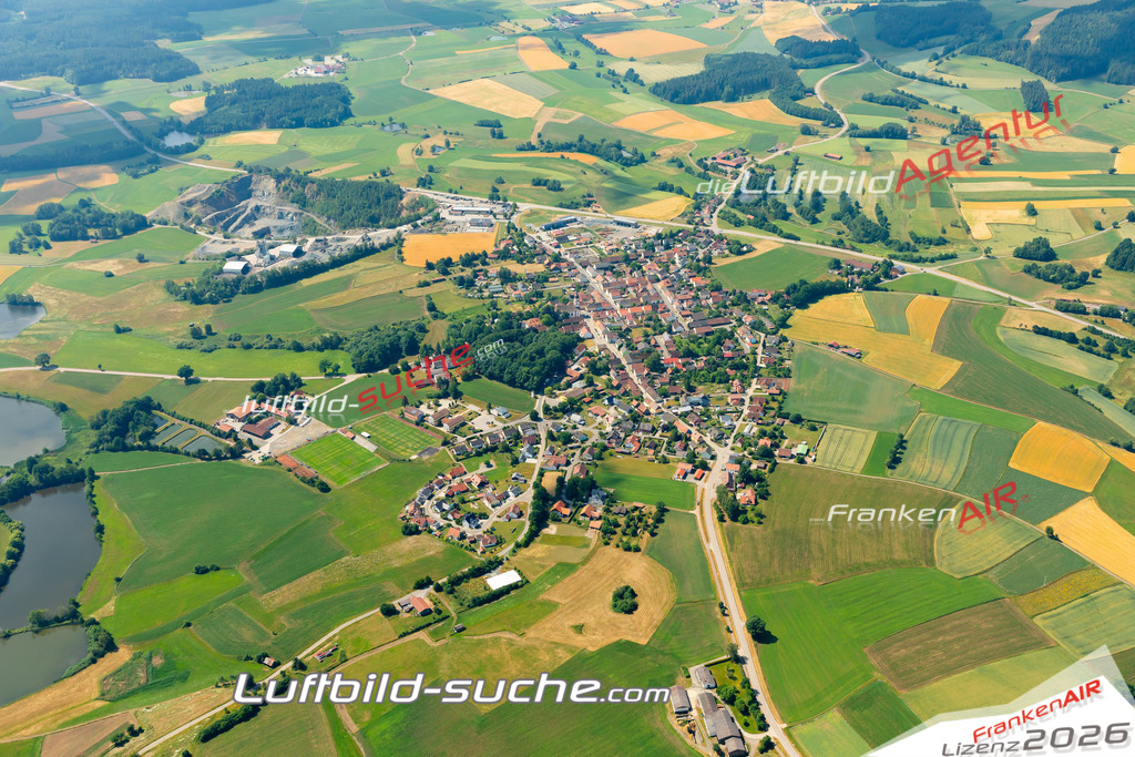 Das Luftbild zeigt :  Winklarn - Die Luftaufnahme wurde 2023 vom UL-Flugzeug aus erstellt ( keine Drohne ) - Hochauflösende Luftaufnahme - Für grossformatige Ausdrucke geeignet. Die Geschenkidee !Mit Lizenz und Bildrechte bestellbar