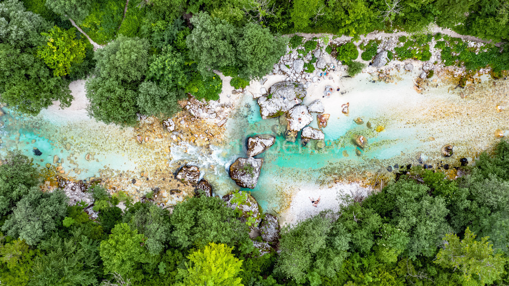 Die Soca bei Bovek | Luftbilder, Drohnenbilder, Oberfranken, Bayern, Kronach, Lichtenfels, Kulmbach, Thüringen, Frankenwald, Thüringerwald - Realisiert mit Pictrs.com