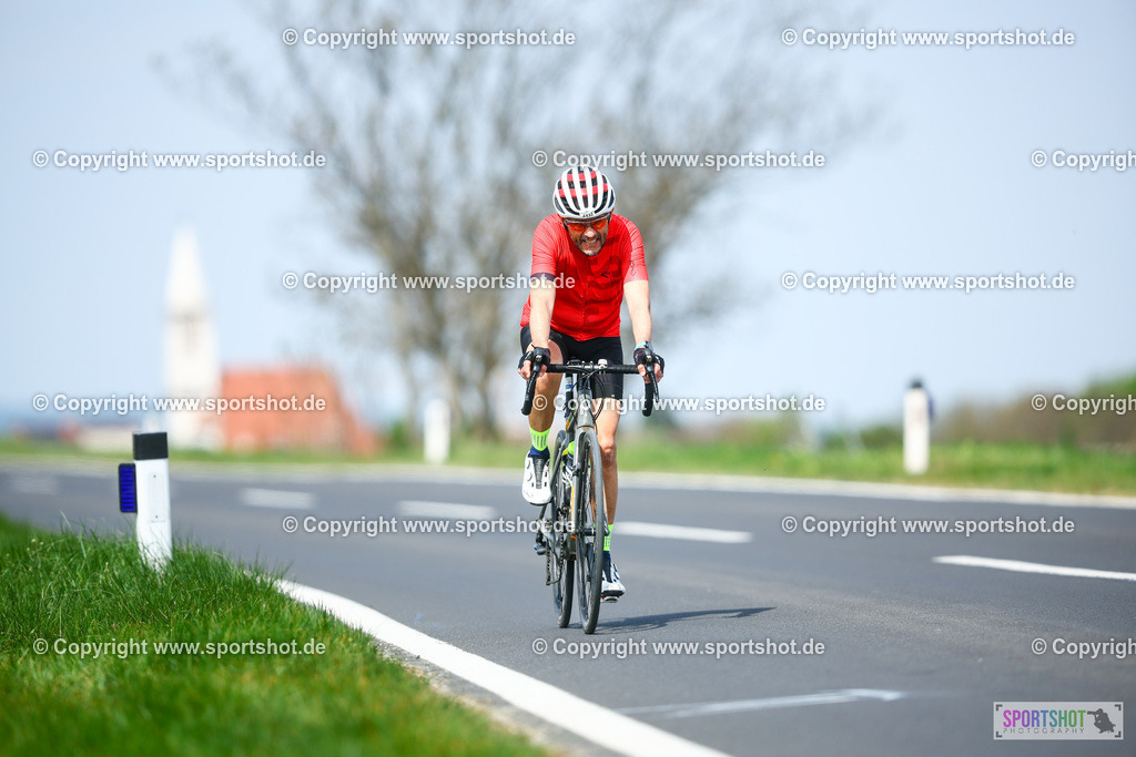 280_TRA57401 | Neusiedlersee Radmarathon 2026@sportshot_your_pictrs #yourpictures#roadtowm2029 #nrm #neusiedlerseeradmarathon #neusiedlersee #neusiedlerseetourismus #burgenland #mörbisch #nrm26 #burgenlandtourismus #voglundco #poweredbyburgenlandtourismus #radsport #rad #marathon #ucigranfondo #visitburgenland #ucigranfondoworldseries