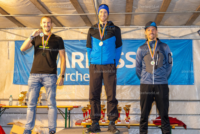 7. Int. Kärnten Marathon 2024 -  Siegerehrung | Bildershop von pixelworld.at - Realisiert mit Pictrs.com