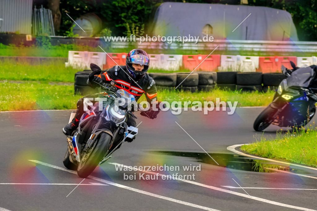 VBK-6645 | Hier findet Ihr Bilder von Touristenfahrten auf der Nürburgring Nordschleife oder von anderen Veranstaltungen die ich besucht habe. Viel Spass beim Durch Schauen 