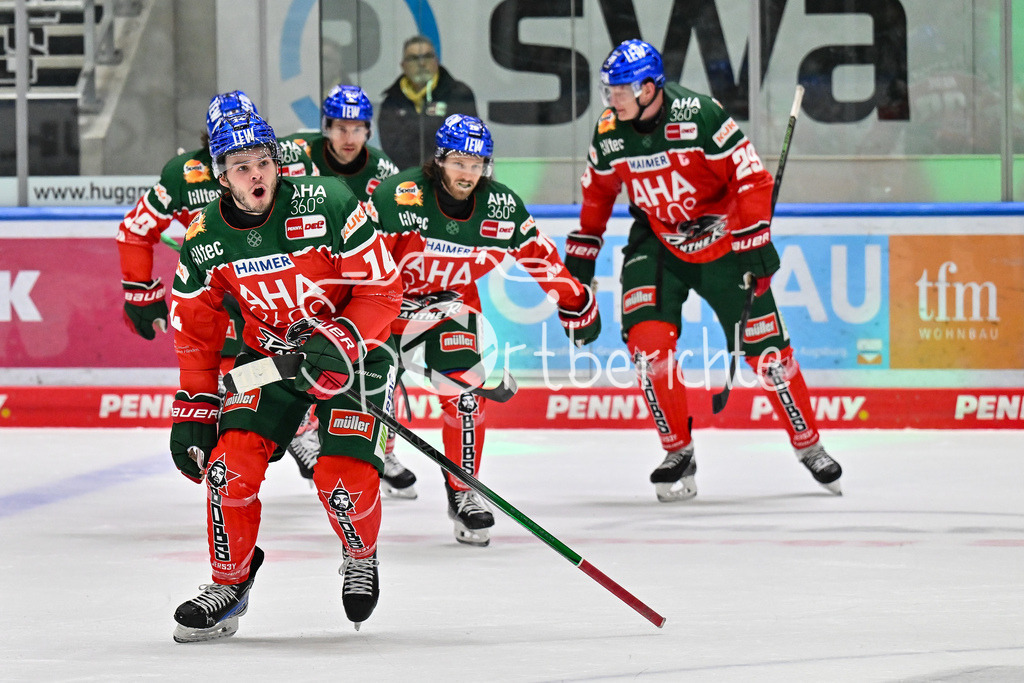 Augsburger Panther - Kölner Haie | Jubel der Hausherren nach dem Ausgleich zum 6-6 durch D. J. BUSDEKER (Augsburger Panther #14) / Freude / Happy / Tor / Torschuetze / DEL: Augsburger Panther - Kölner Haie, Curt Frenzel Stadion am 29.09.2024