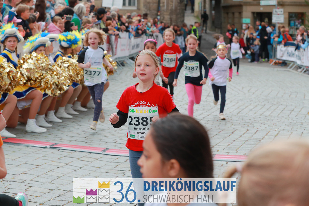 AOK Junior Cup 400m | 3Königslauf 2022 AOK Junior Cup 400m - Realisiert mit Pictrs.com