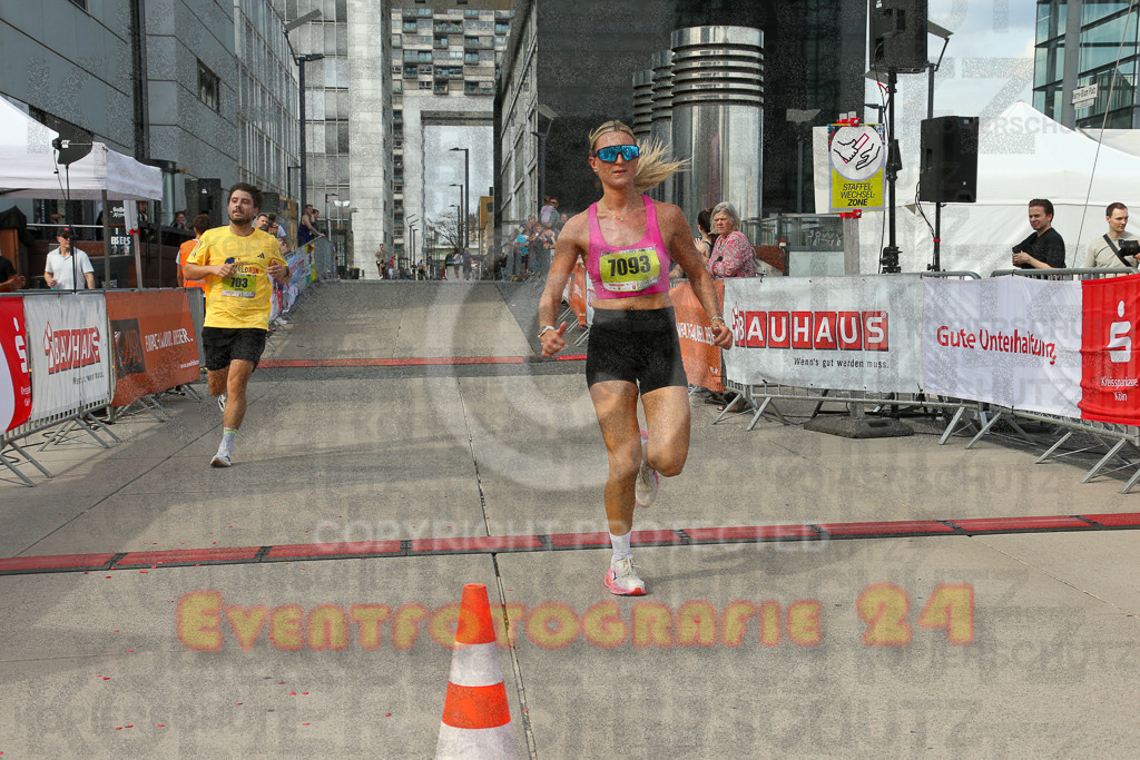 250920_1514_EX1_8596 | Sportfotografie im Rhein-Sieg Kreis, Köln, Bonn, NRW, Rheinland Pfalz, Hessen, etc. Unser Tätigkeitsfeld umfasst den Laufsport vom Volkslauf über den Marathon, Duathlon, Triathon bis zum Ultralauf wie Kölnpfad Ultra oder Schindertrail.