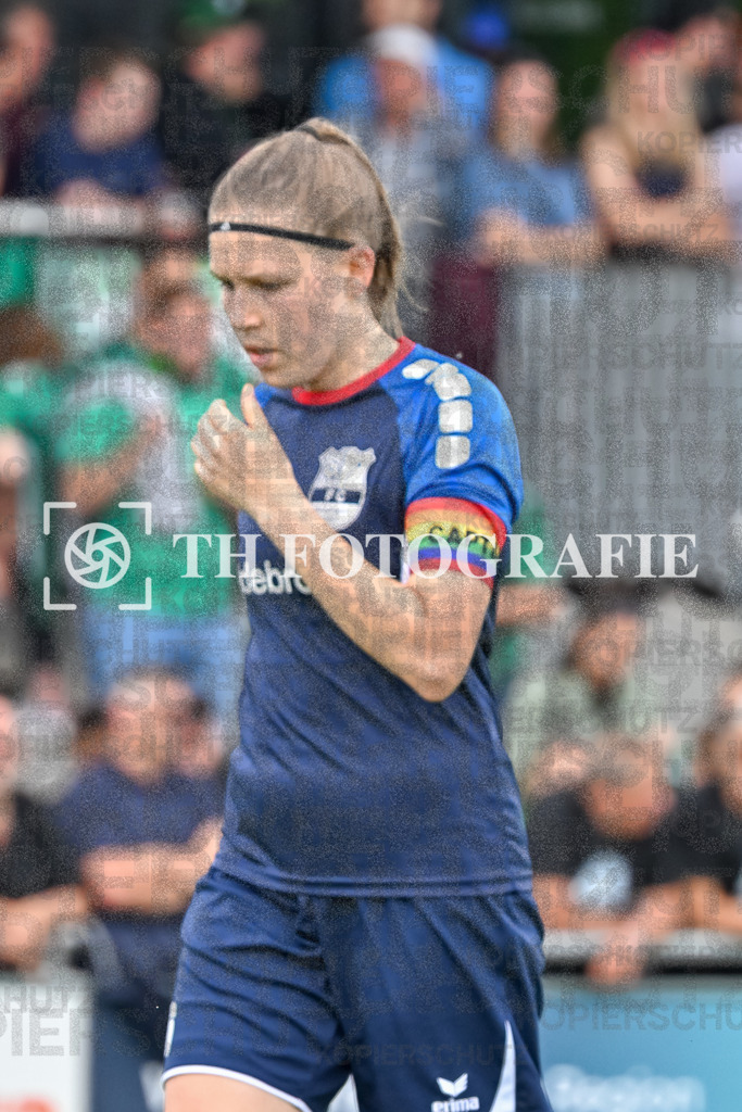GER, FC Hauingen - SV Waldhaus, Frauen-Fussball, Rothaus Bezirkpokal, Finale, Saison 2024/2025, 29.05.2025 | Jeanette-Elisabeth Bolz (FC Hauingen, #06)GER, FC Hauingen - SV Waldhaus, Frauen-Fussball, Rothaus Bezirkpokal, Finale, Saison 2024/2025, 29.05.2025Foto: TH Fotografie/Thomas Hess