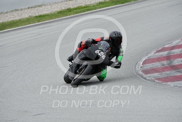 2024_10_27_PBK_32245 | Sportfotografie; SlowMotion; Video; Rennstrecke; Hafeneger; Speer; Racing; RSE; BMW; CBO; Trackday; Motorsportarena; Hockenheimring; Brno; Most; Barcelona; Valencia