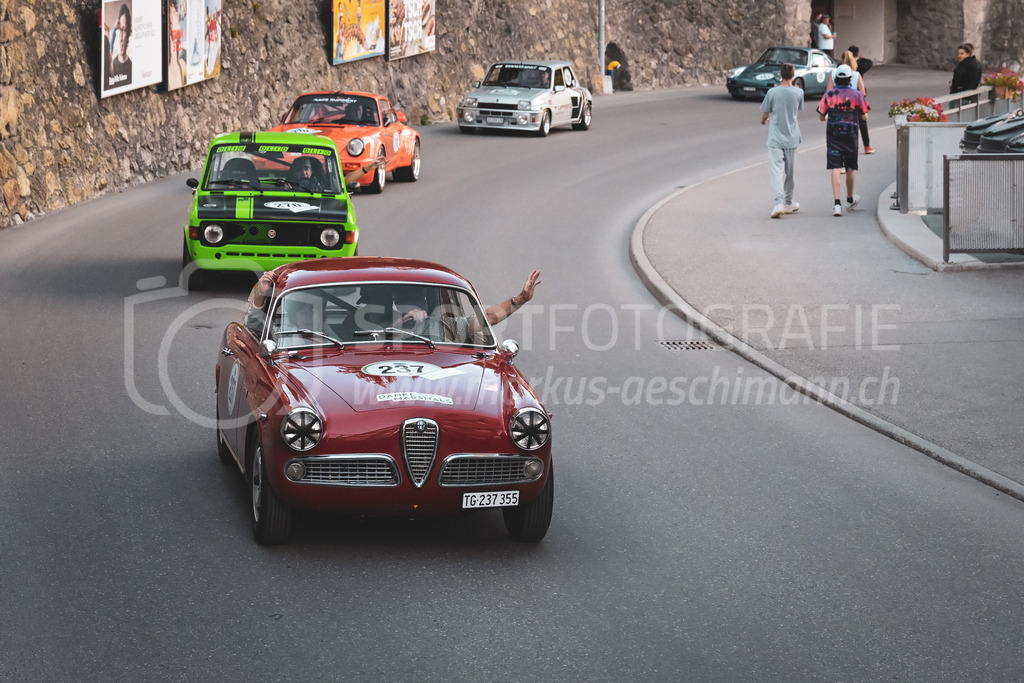 21. Arosa ClassicCar 2025 - 4. September 2025 | Babs Gyger aus Sirnach (SUI) in einem Alfa Romeo Giulietta Sprint aus dem Jahre 1959 mit Startnummer 237 am Arosa ClassicCar 2025 in der Kategorie Classic Trophy..@arosaclassiccar, @arosa.official, #arosaclassiccar, #arosa, #76curves, #classiccar, Bild: Sportfotografie Markus Aeschimann | www.markus-aeschimann.ch - Realisiert mit Pictrs.com