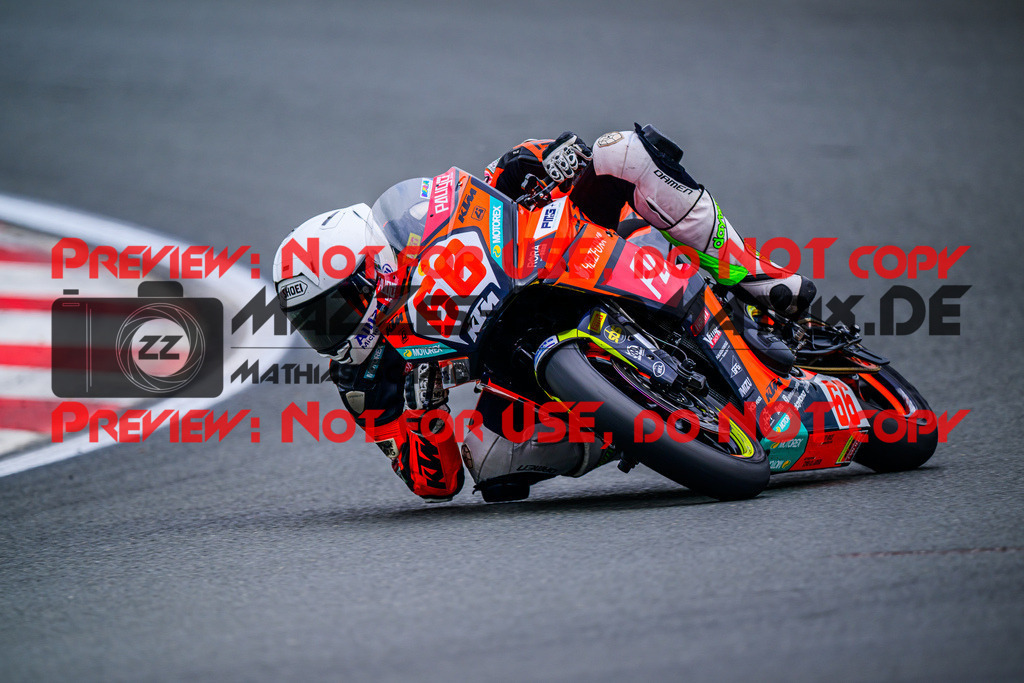 MaZZes_FotoMatrix_240531_6007705_2021 | SSP300