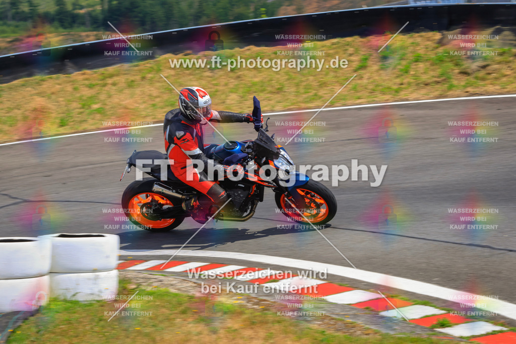 _DSK2475 | Hier findet Ihr Bilder von Touristenfahrten auf der Nürburgring Nordschleife oder von anderen Veranstaltungen die ich besucht habe. Viel Spass beim Durch Schauen 