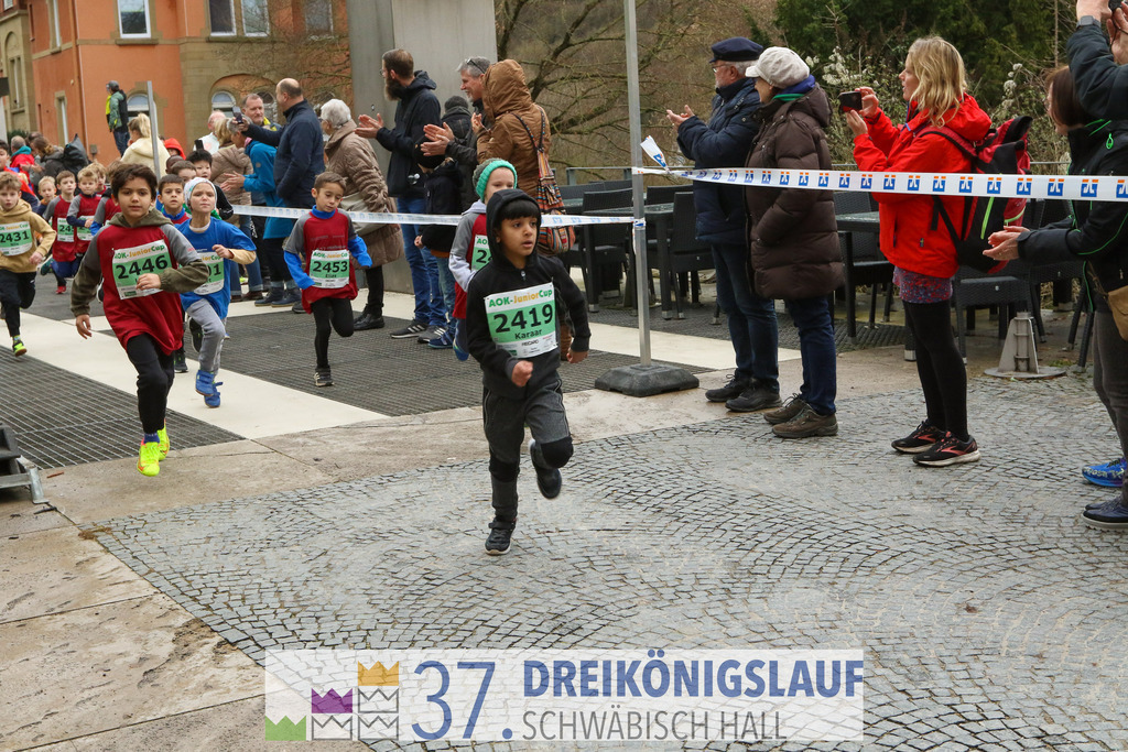 AOK JuniorCup 400m | 3Koenigslauf 2023 - Realisiert mit Pictrs.com